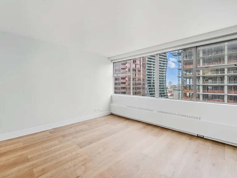 1450 Georgia St W — Photo 23