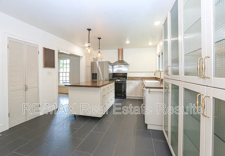 610 N Olive Ave — Photo 23