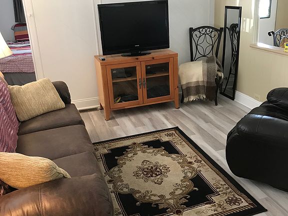3rd image of 3021 Saralake Blvd