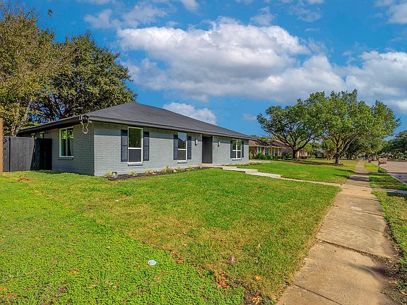 2nd image of 8709 Woodlake Dr