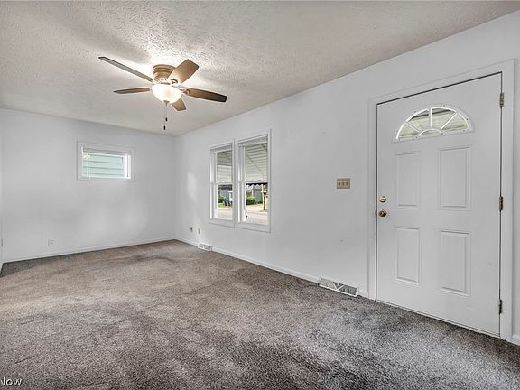 5th image of 1287 S Hawkins Ave