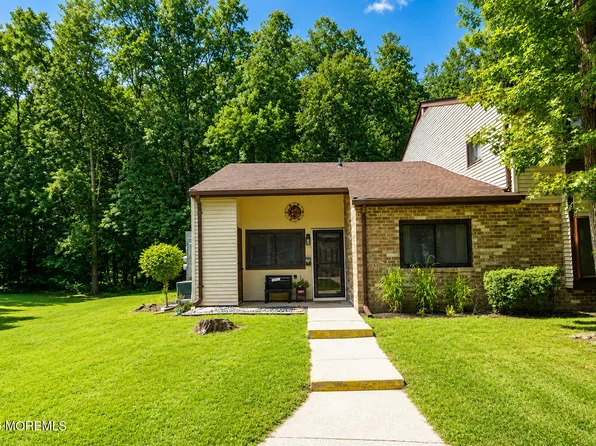 99 Arrowood Road #A, Manalapan, NJ 07726