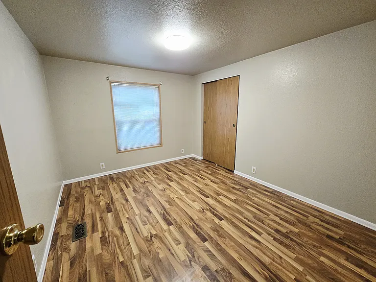 140 SE Fuchsia Ave — Photo 11