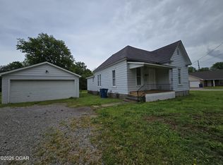 2725 E 4th St, Joplin, MO 64801