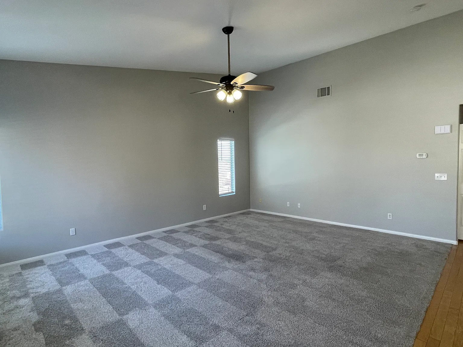 2 bed, 1334 sqft, $1,375 — Photo 3