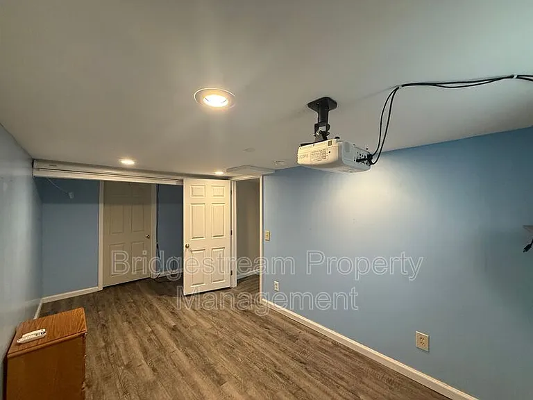 56 Telford Ave — Photo 15