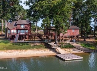 2443 Deerfield Rd, Yazoo City, MS 39194