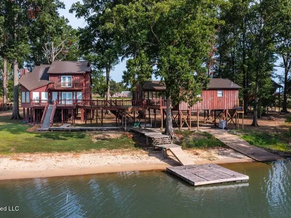 2443 Deerfield Rd, Yazoo City, MS 39194