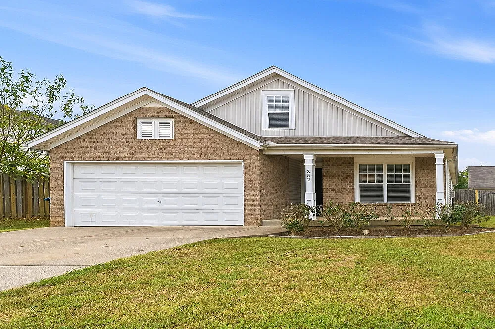 3 bed, 2.0 bath, 1748 sqft, $2,335 — Photo 1
