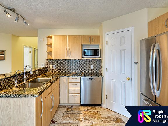 5th image of 44 Bridlewood Gdns SW