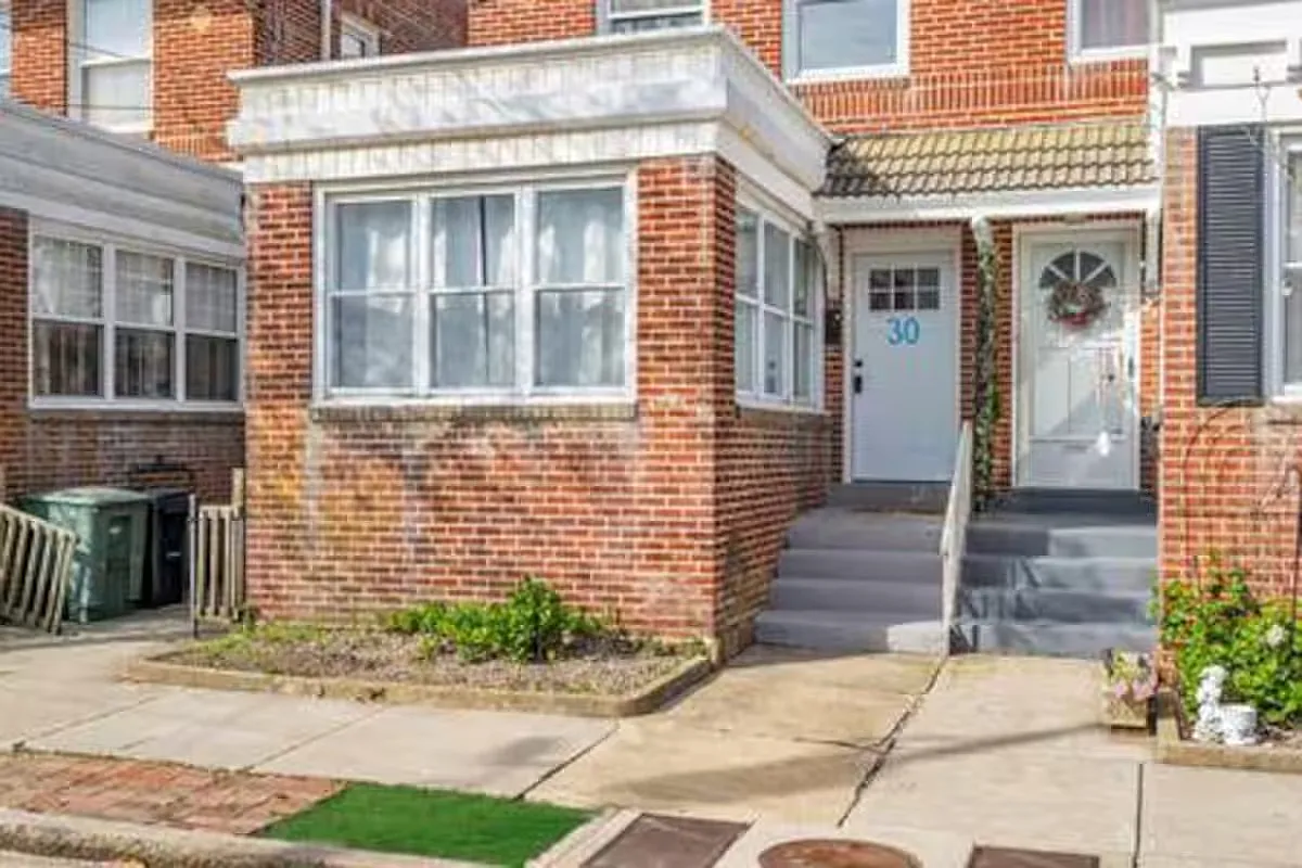 4 bed, $9,000 — Photo 4