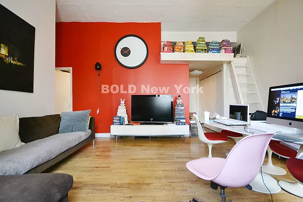 Rented by Bold New York | media 7