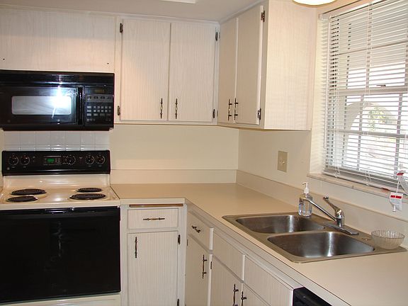 2nd image of 10346 Carrollwood Ln APT 177