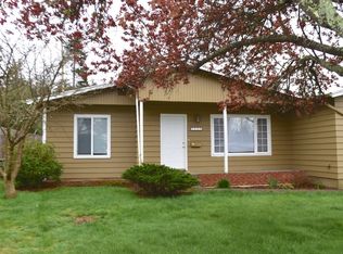 1177 Michigan Ave, Coos Bay, OR 97420