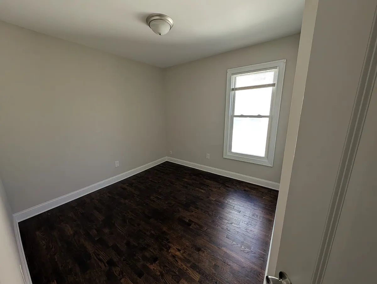 Building Photo - 199-207 Howe Ave #203A