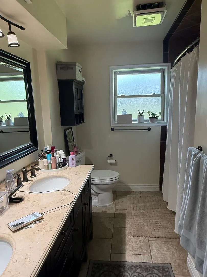 Beautifully remodeled home less than a block from WSU and the McKay Dee surgical center — Photo 4