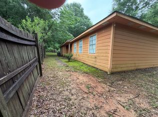 29 Willie Lindsey Dr, Collins, MS 39428