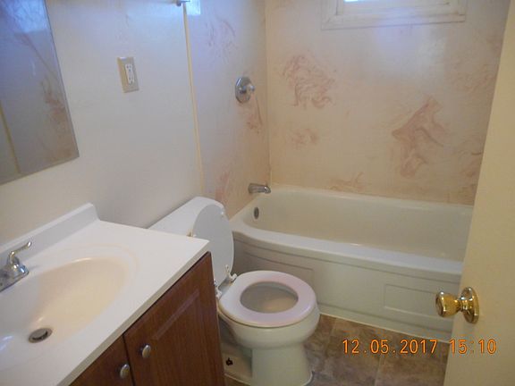3rd image of 54 Mosswood Ave