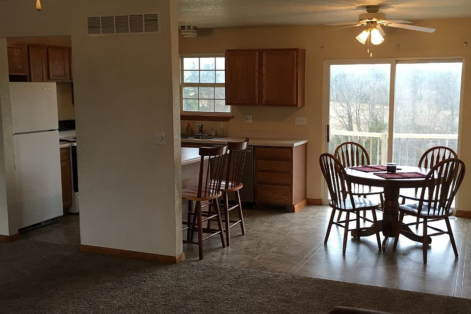 2nd image of 231 Shangri La Rd
