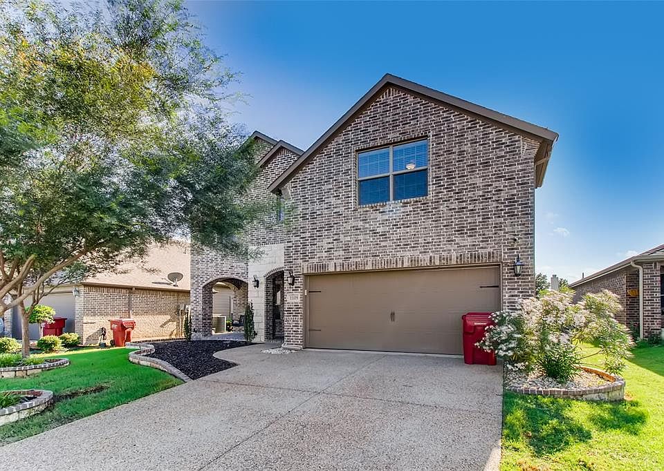 1st image of 1109 River Oak Ln