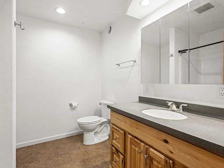 1165 Stock Rd #B — Photo 8