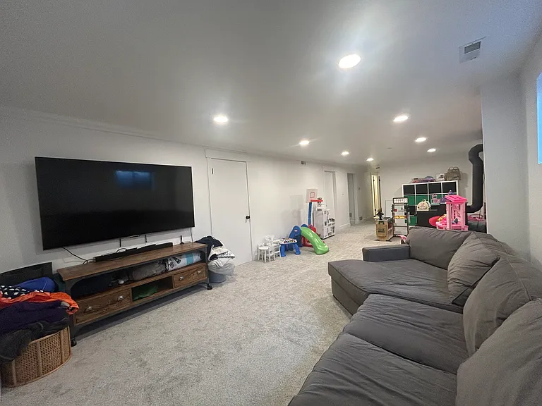 7192 S 2985 E — Photo 19