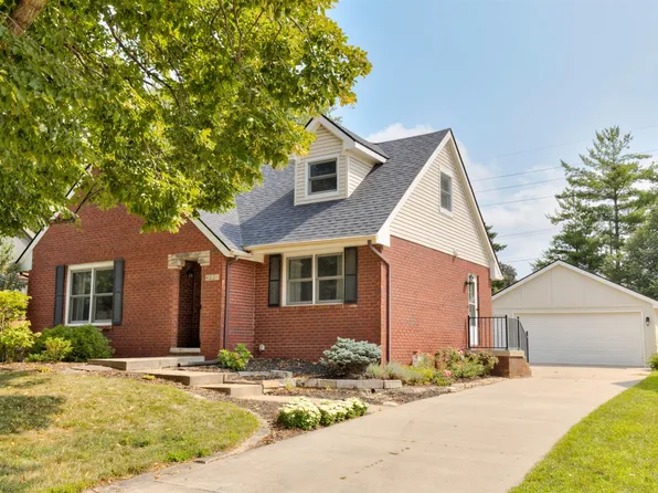 4221 87th St, Urbandale, IA 50322