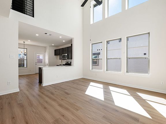 11749 Whirlaway Dr - Roosevelt - Family Room