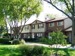 520 Warren Ct, Wood Dale, IL 60191