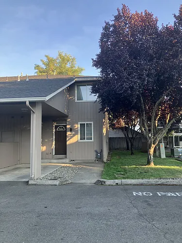 310 NE Terry Ln #2D Photo 1