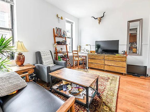 3rd image of 430 E 11th St APT 22