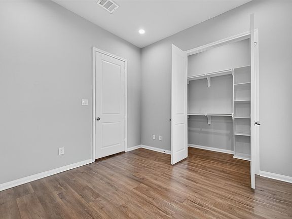 3rd image of 4922 Paradigm Ln