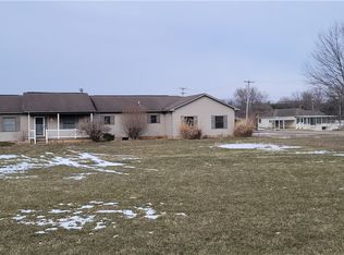 5017 State Route 250 NW, Beach City, OH 44608