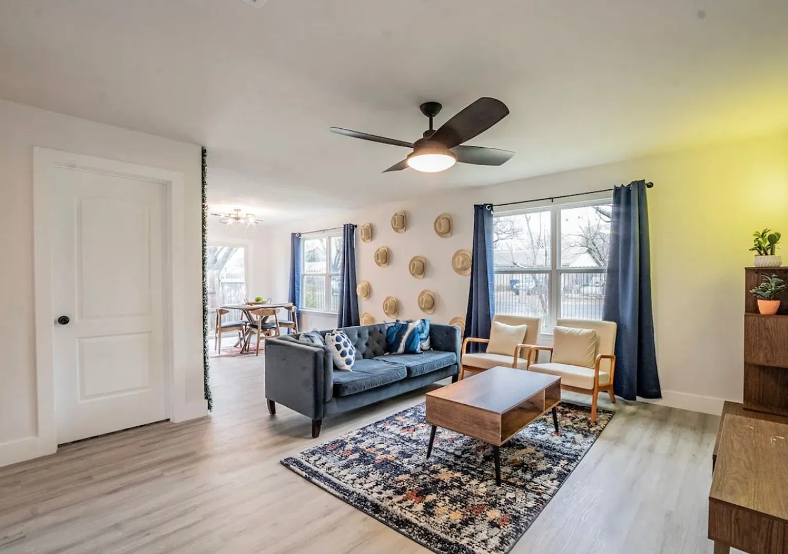 3 Bed / 2 Bath Home with Garage & Fenced Yard in Southeast Austin — Photo 1