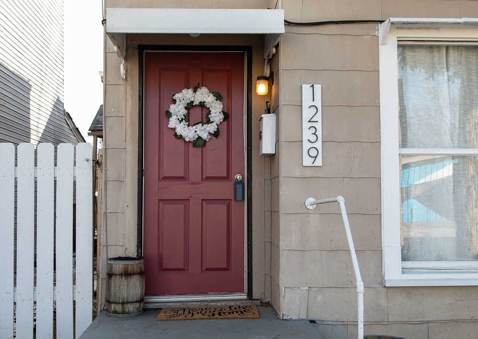 1st image of 1239 Logan St