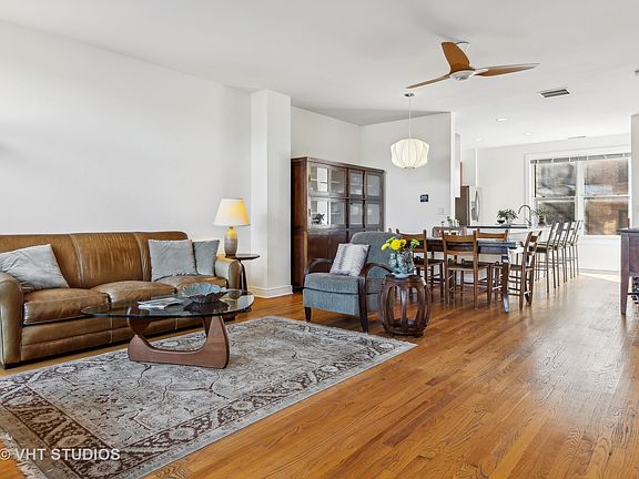 5th image of 2923 N Claremont Ave #17D3