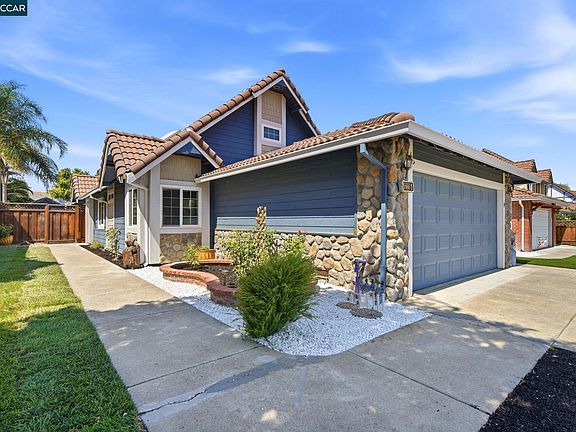 4th image of 1116 Larkspur Dr