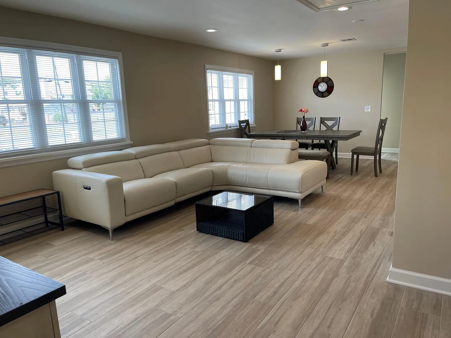4 bed, 1850 sqft, $2,950 — Photo 4