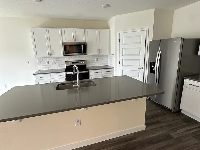 412 Chayne Pl — Photo 18