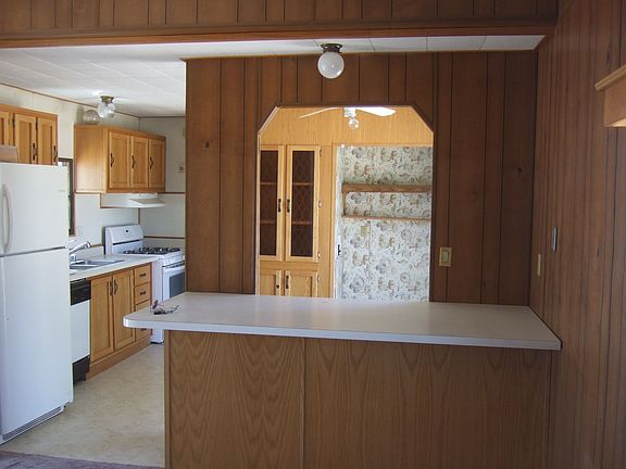 living  to dining area