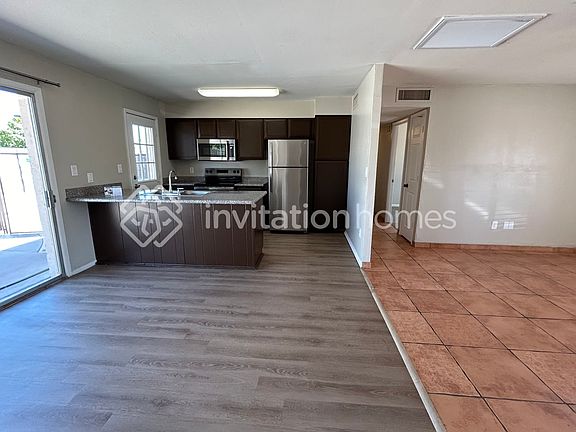 5th image of 7320 W Cochise Dr