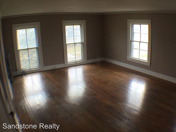5th image of 134 N Main St #3