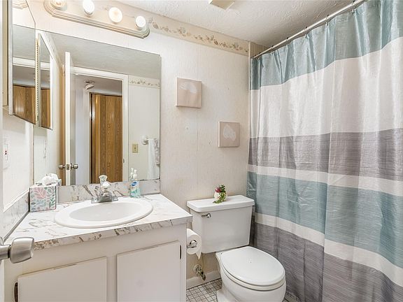 5th image of 10405 Sunrise Lakes Boulevard #302