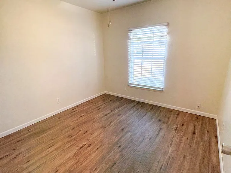 2508 Hidden Hill Dr — Photo 11