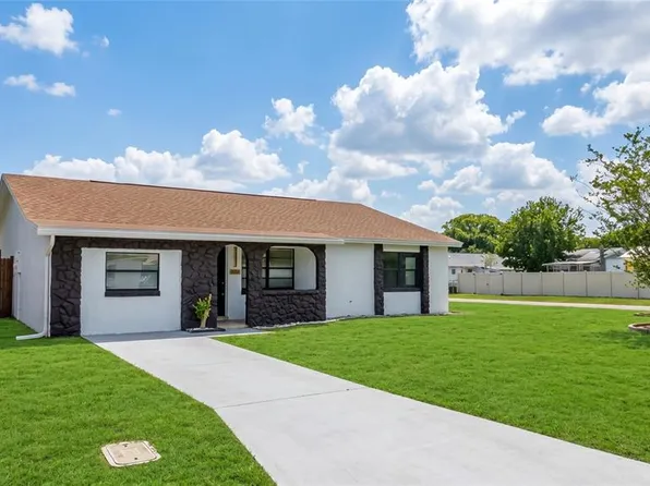 107 Iguala Dr, Kissimmee, FL 34743