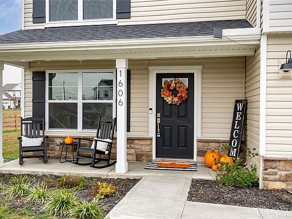 4th image of 1606 Ashbury Ct