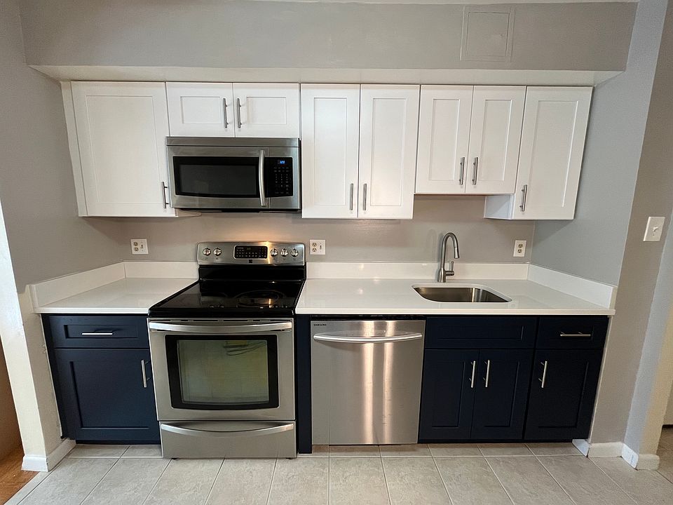 New cabinets and quartz countertops