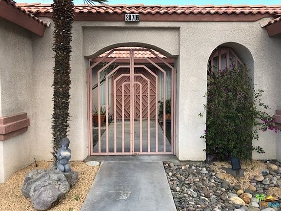 3rd image of 30706 Avenida Maravilla