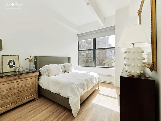 Rented by Sotheby's International Realty | media 22