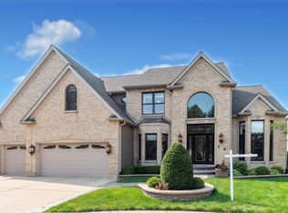 1714 Edgewood Ct, Algonquin, IL 60102